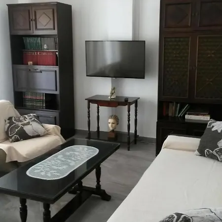 Tolles Haus In Okrug Gornji Mit Eigenem Balkon Holiday home *