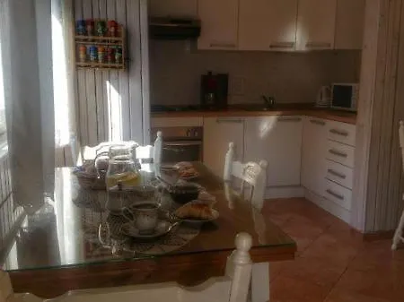 Tolles Haus In Okrug Gornji Mit Eigenem Balkon