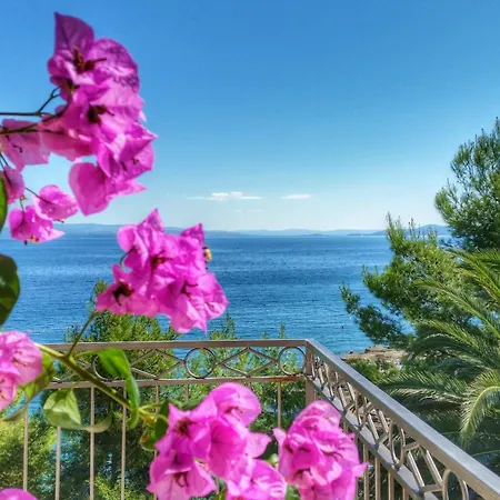 Tolles Haus In Okrug Gornji Mit Eigenem Balkon Holiday home Trogir